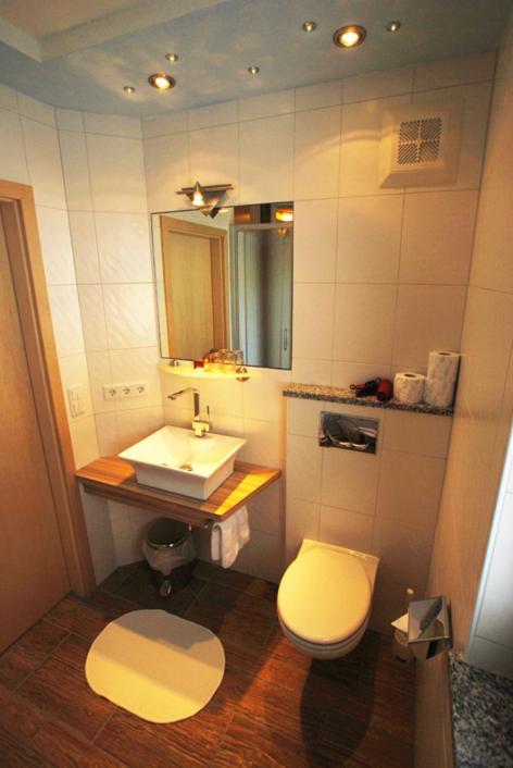 Alpineas Apartment ลอยทัช ภายนอก รูปภาพ