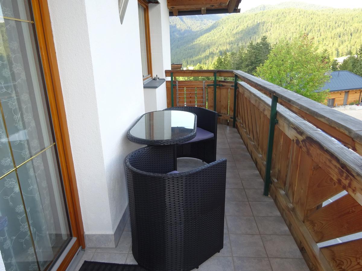 Alpineas Apartment ลอยทัช ภายนอก รูปภาพ